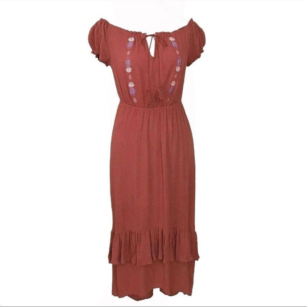 ✨HP✨EmbroideredRuffledTiered Hi-Lo Dress✨ 
